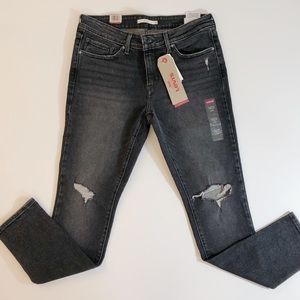 Levi’s Mid Rise Skinny Ripped Jeans || 30 || NWT